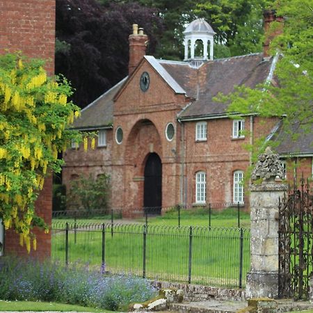 Henley Hall, Ludlow Buitenkant foto